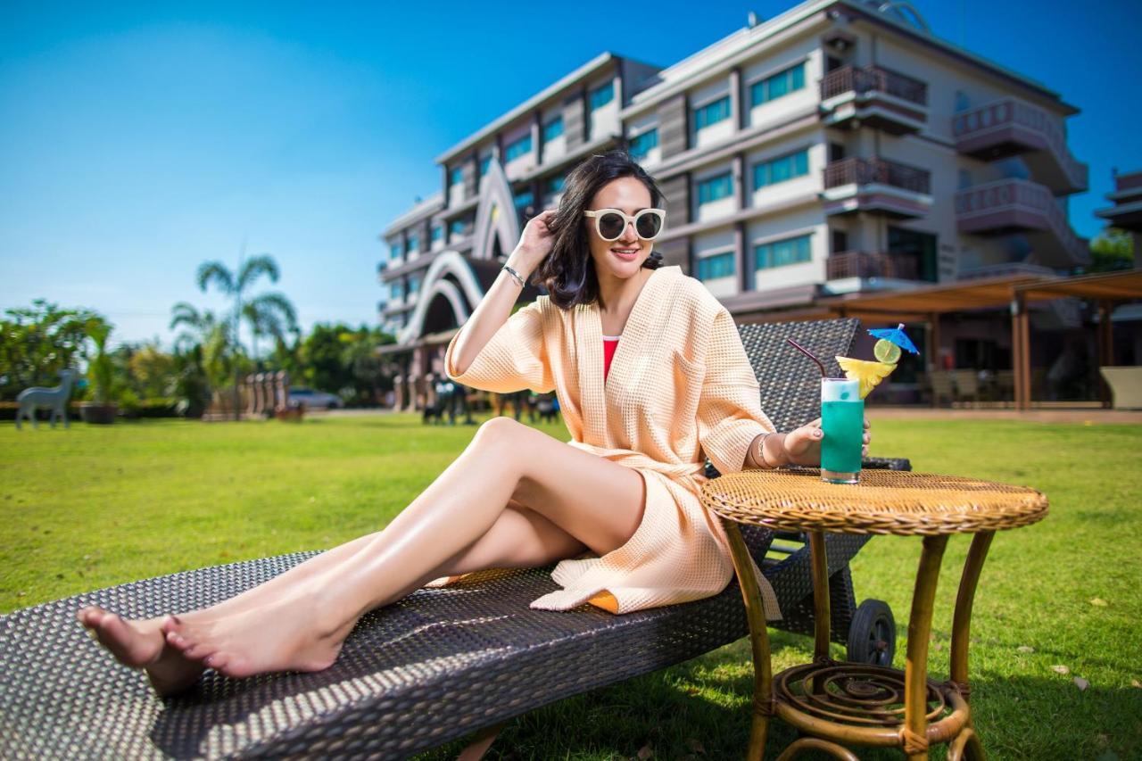 Phanomrungpuri Hotel Buriram Nang Rong Exterior foto